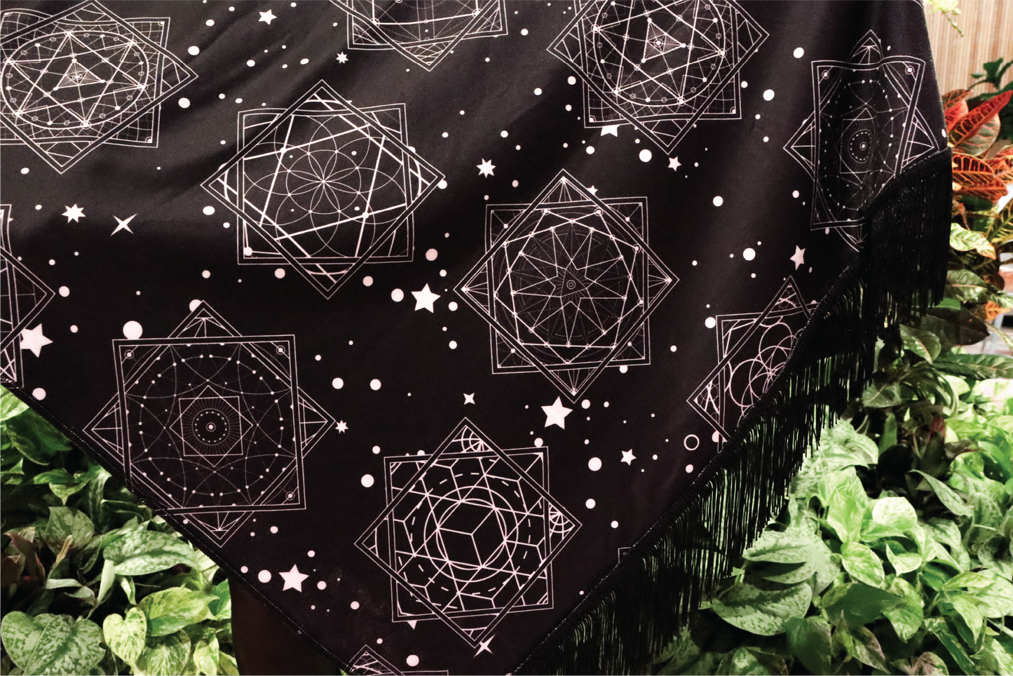 Black and White FlowStar Pashmina