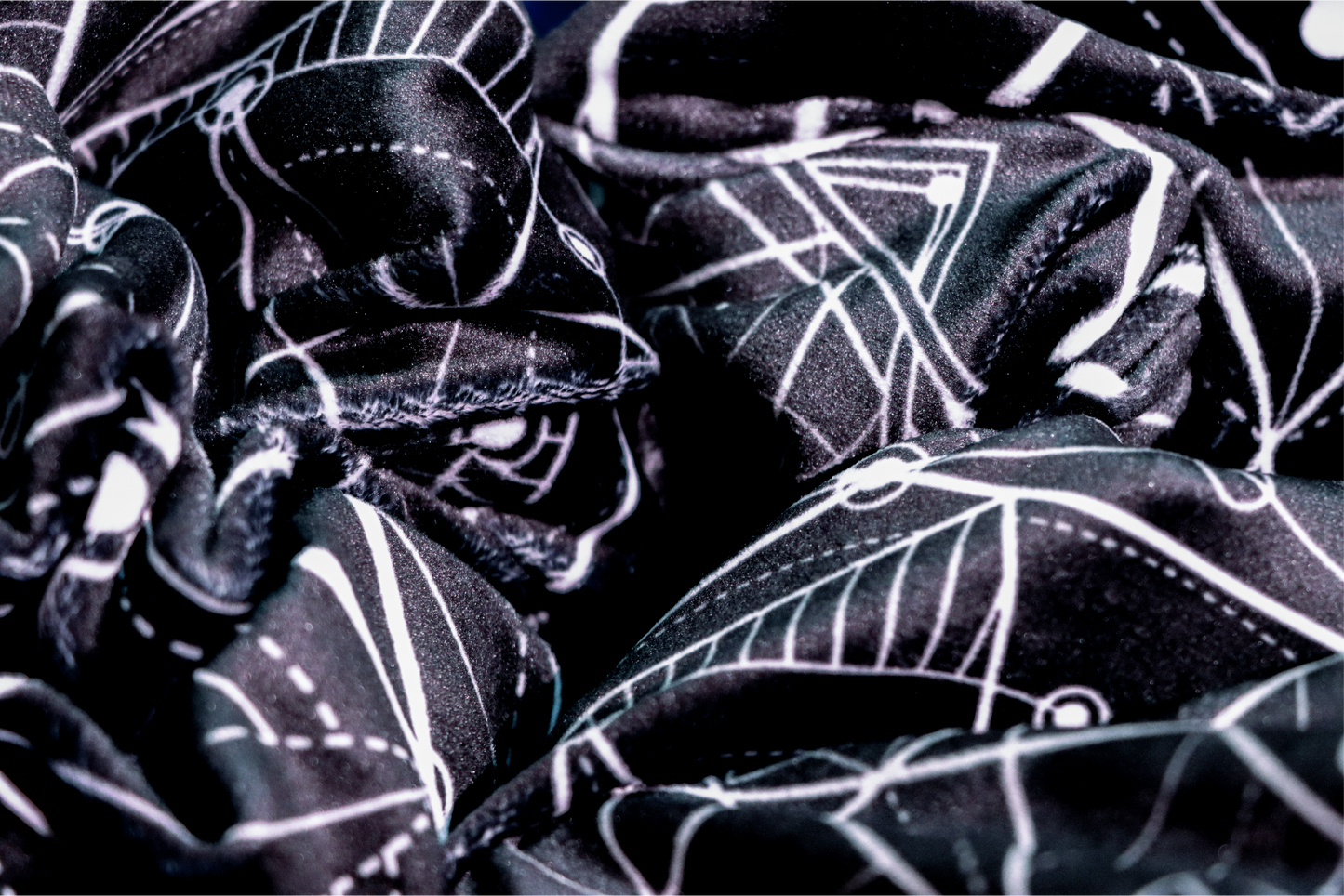 Black and White FlowStar Pashmina