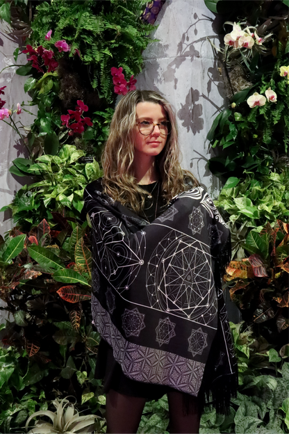 Black and White FlowStar Pashmina