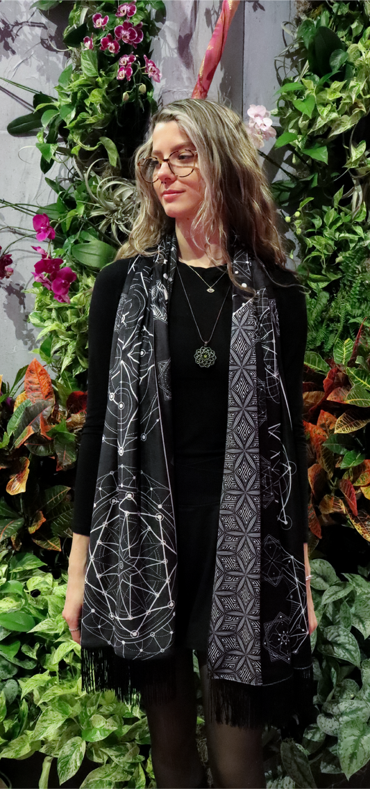 Black and White FlowStar Pashmina